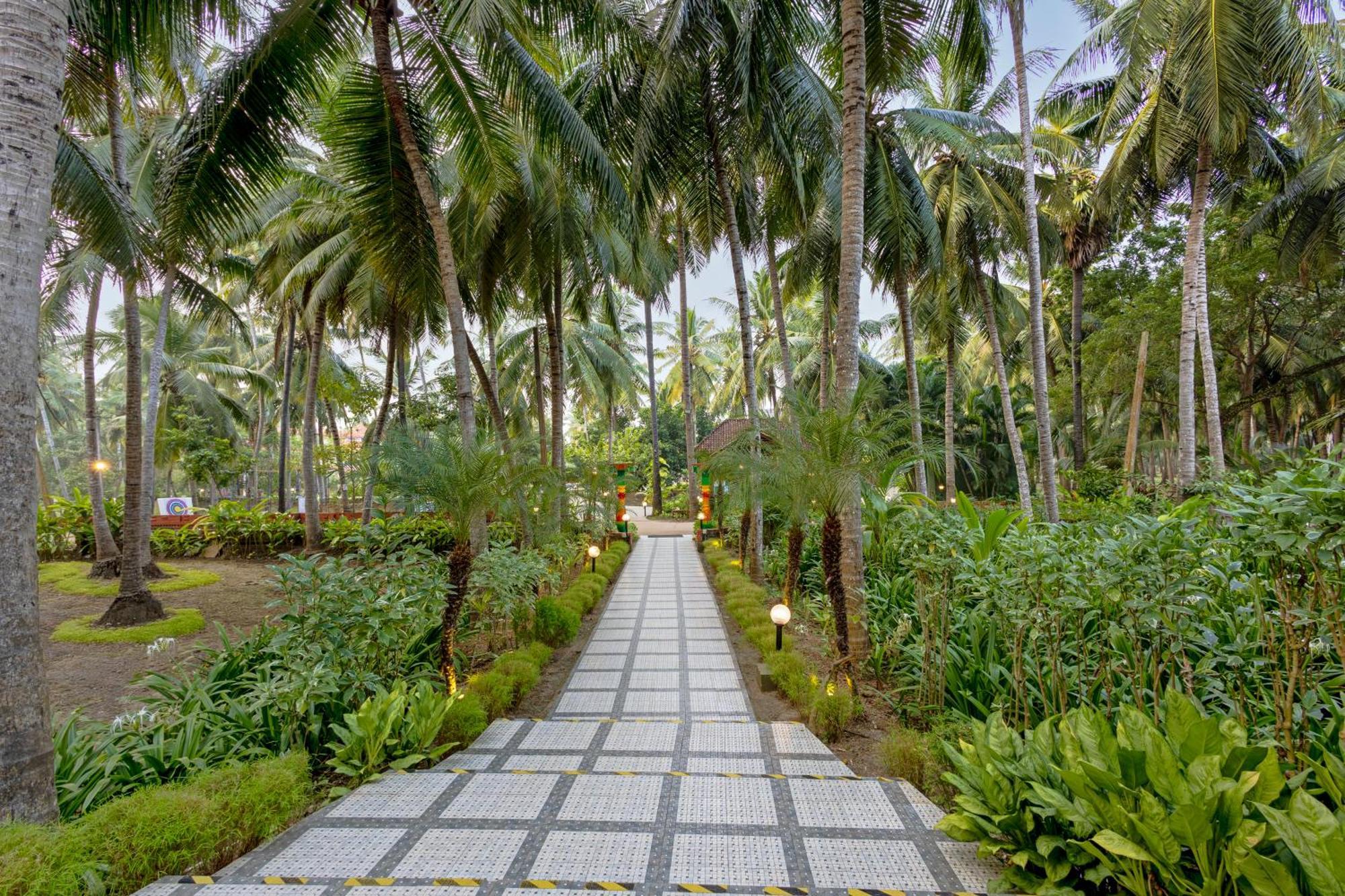 Sterling Palavelli Godavari Hotel Rāzole Exterior photo