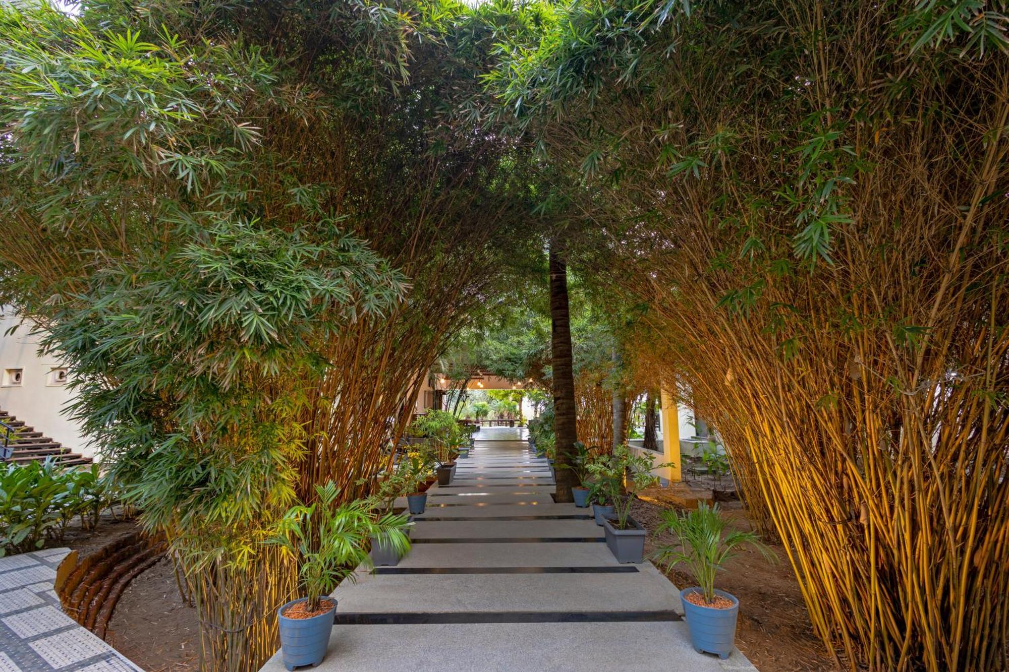 Sterling Palavelli Godavari Hotel Rāzole Exterior photo