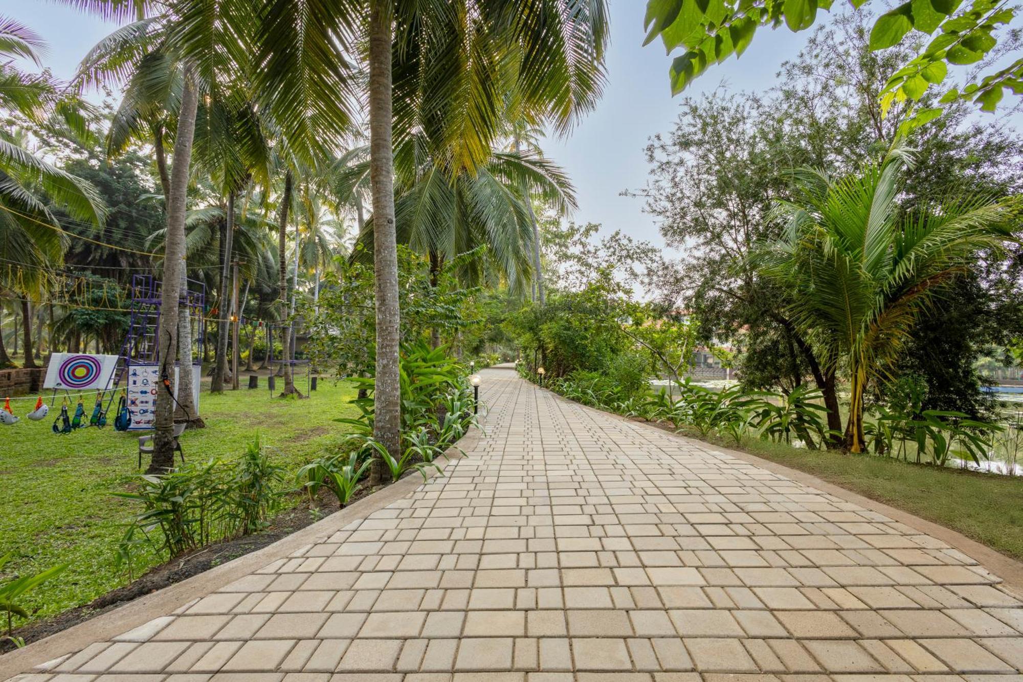 Sterling Palavelli Godavari Hotel Rāzole Exterior photo