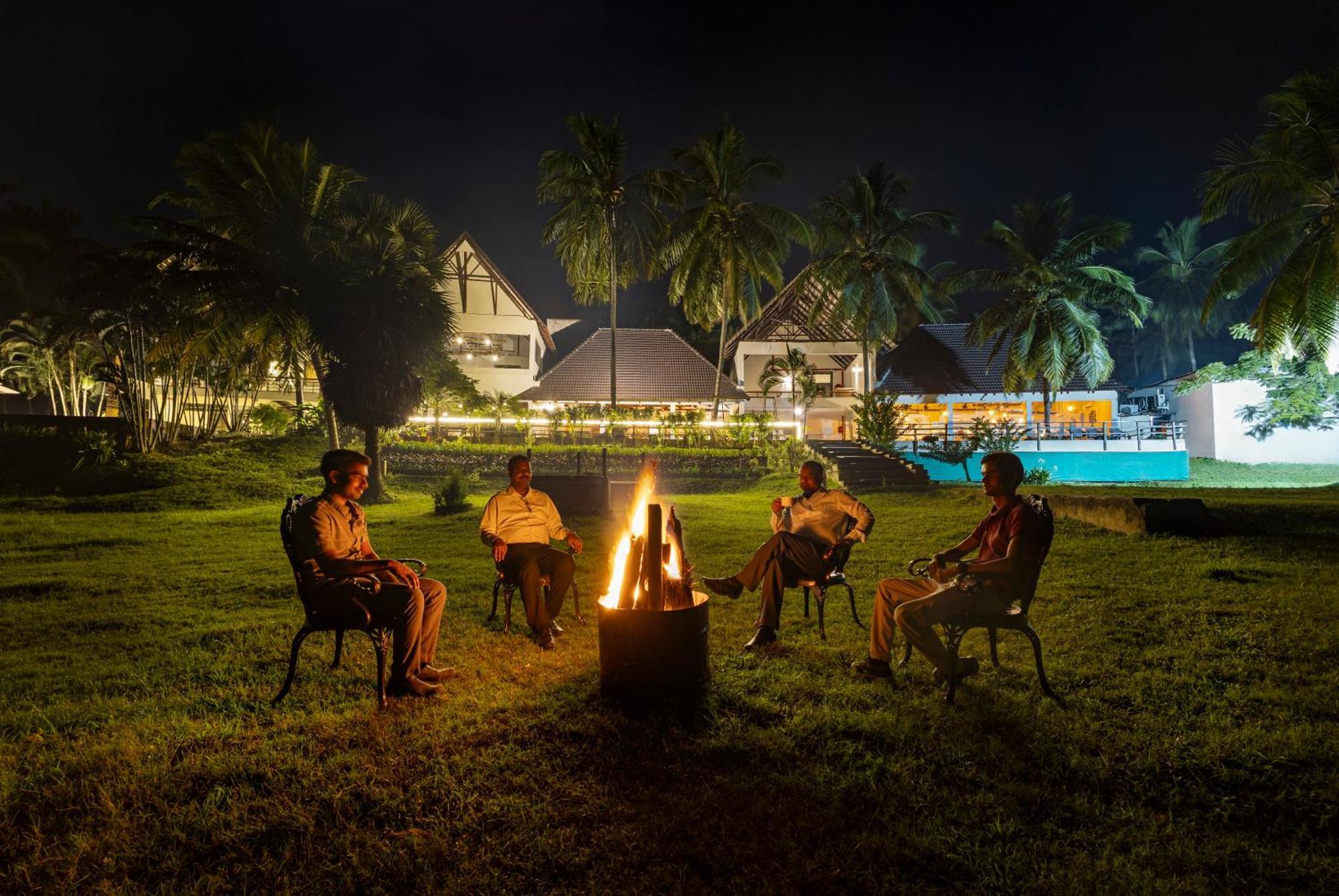 Sterling Palavelli Godavari Hotel Rāzole Exterior photo