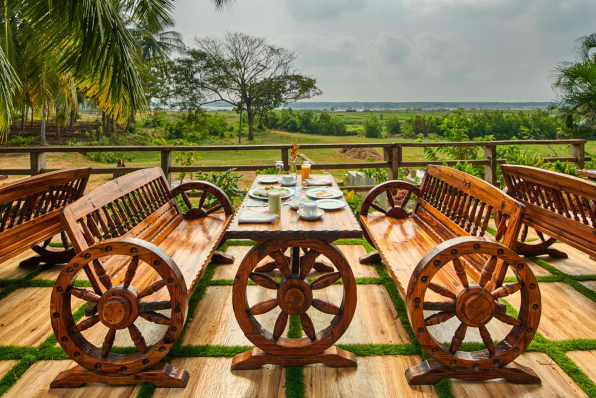 Sterling Palavelli Godavari Hotel Rāzole Exterior photo